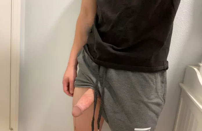 Is it just me or it’s there a bit of a draft in here? 🥵 by Substantial-Outsides