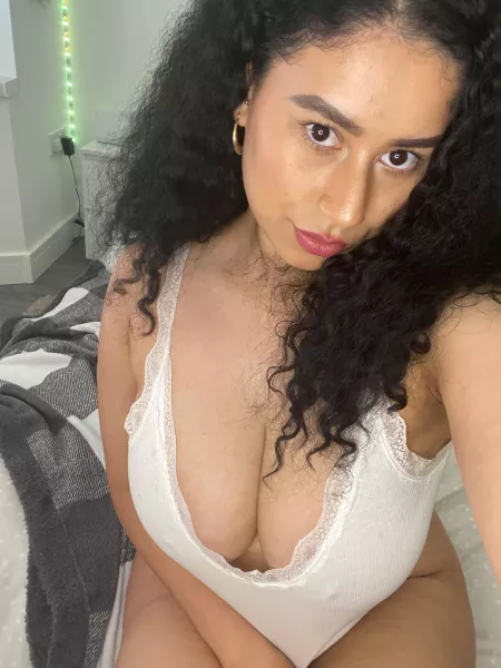 Is it just my makeup you like? 😏 by MissCaramelPeach