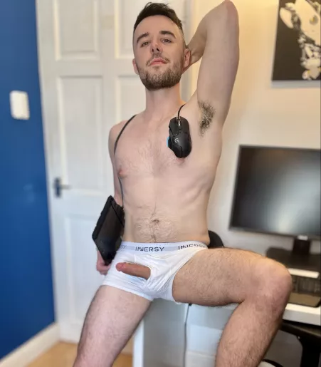 Is it obvious enough that I’m a PC gamer? by KaiDaniels2054