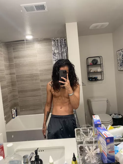 Is it okay to go to the gym without any underwear? by AlternativeSweaty381