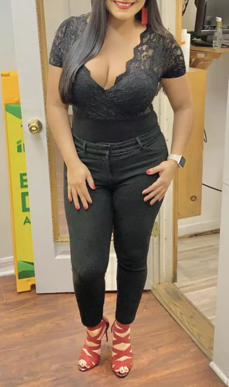 Is it time for wine yet!?!? 🍷 you know I love fridays! 🍾 by Latina_pocahontas