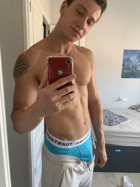 Is it too small to be in this subreddit?😢 by botella-andres