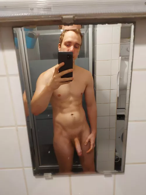 Is mirror selfie still a thing? Pm open ;P by belgarathhh