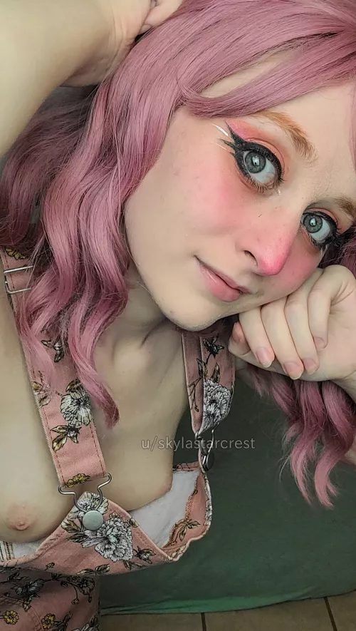 Is my sneaky flash adorable? by skylastarcrest