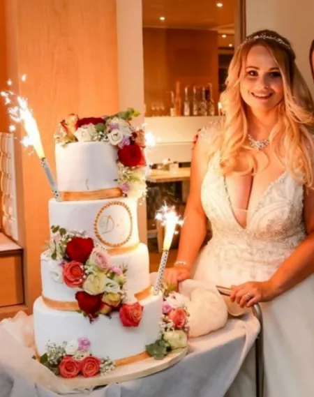 Is my wife busty enough?🍒