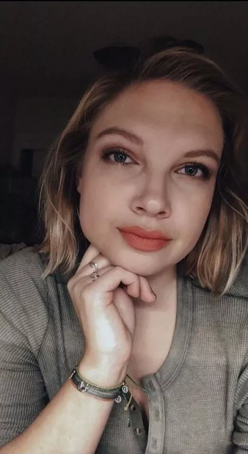 Is she DSL material by Ok-Satisfaction-2172