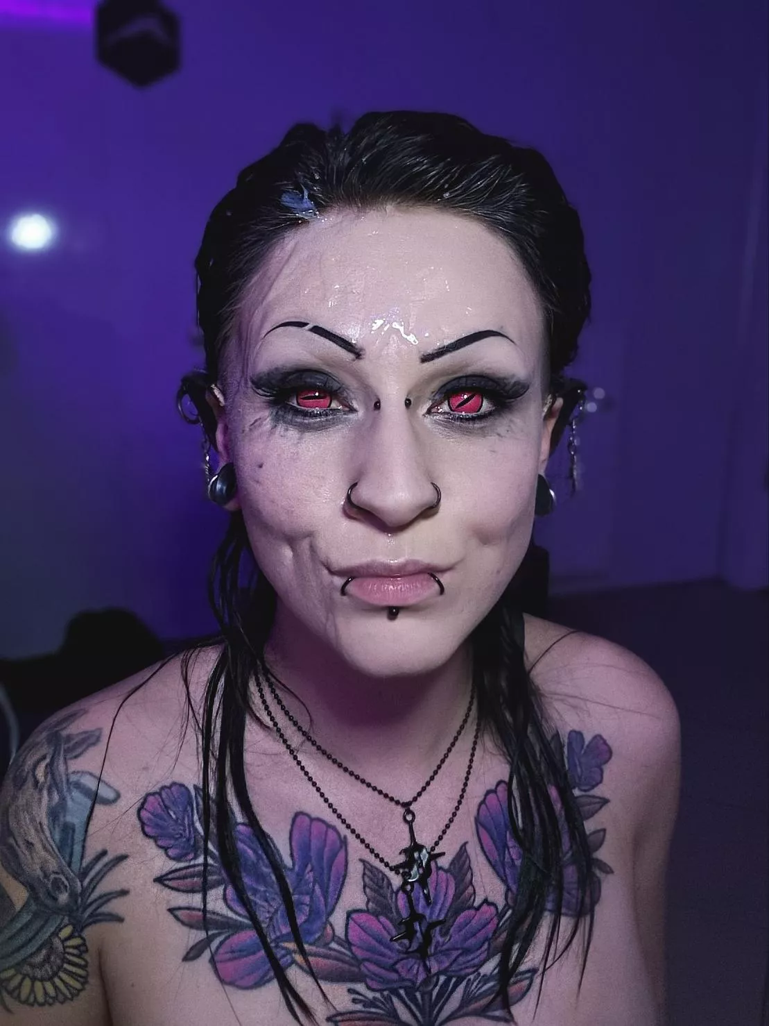 Is there any room here for an alternative cum slut?💦🤭🥺 posted by gothfjord