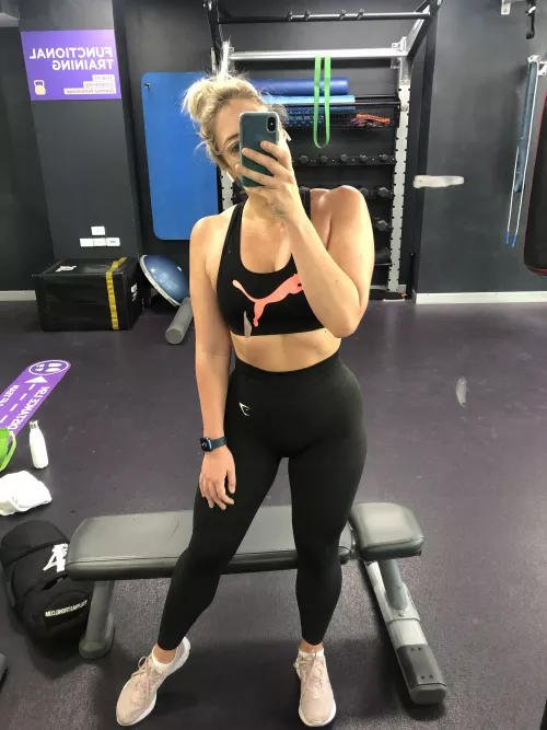 Is this a good look? by Didipopit