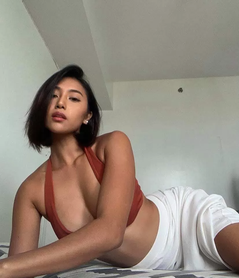 Is your cock feeling so hard and lonely? 😈🤤 Hit me up on my Kik for some naughty company 💦🤤 @christine.crz ❗SELLING AND VERIFIED❗ I am asian and fetish friendly 😉 Selling live pictures, custom videos and Cam2Cam sessions 😘💦 posted by Christine_gorg