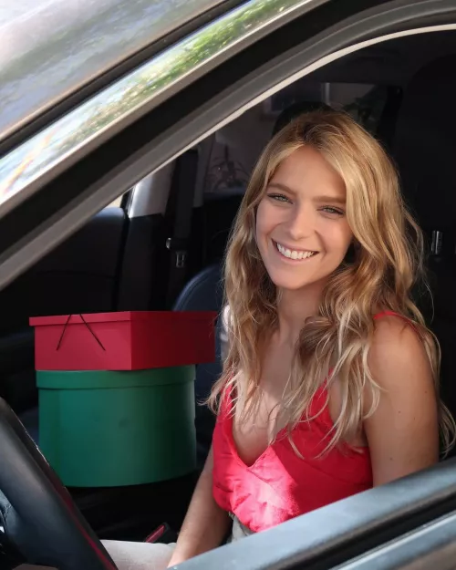 Isabella Santoni by GlamMetalLion