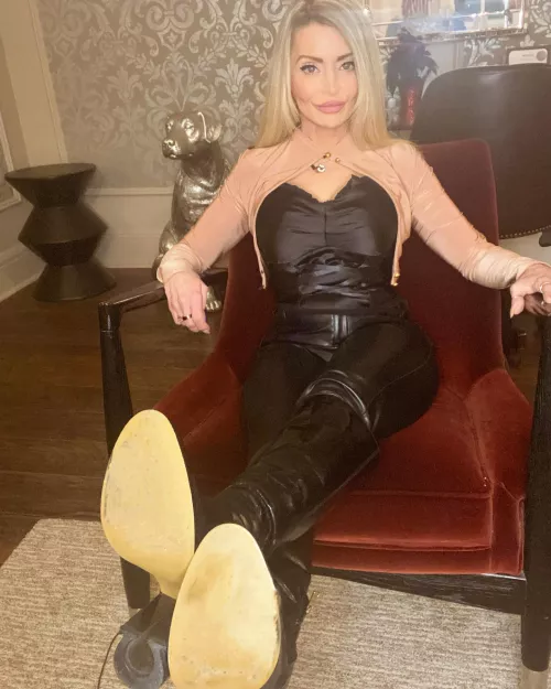 @isadora_a_la_mode by gooningaccount