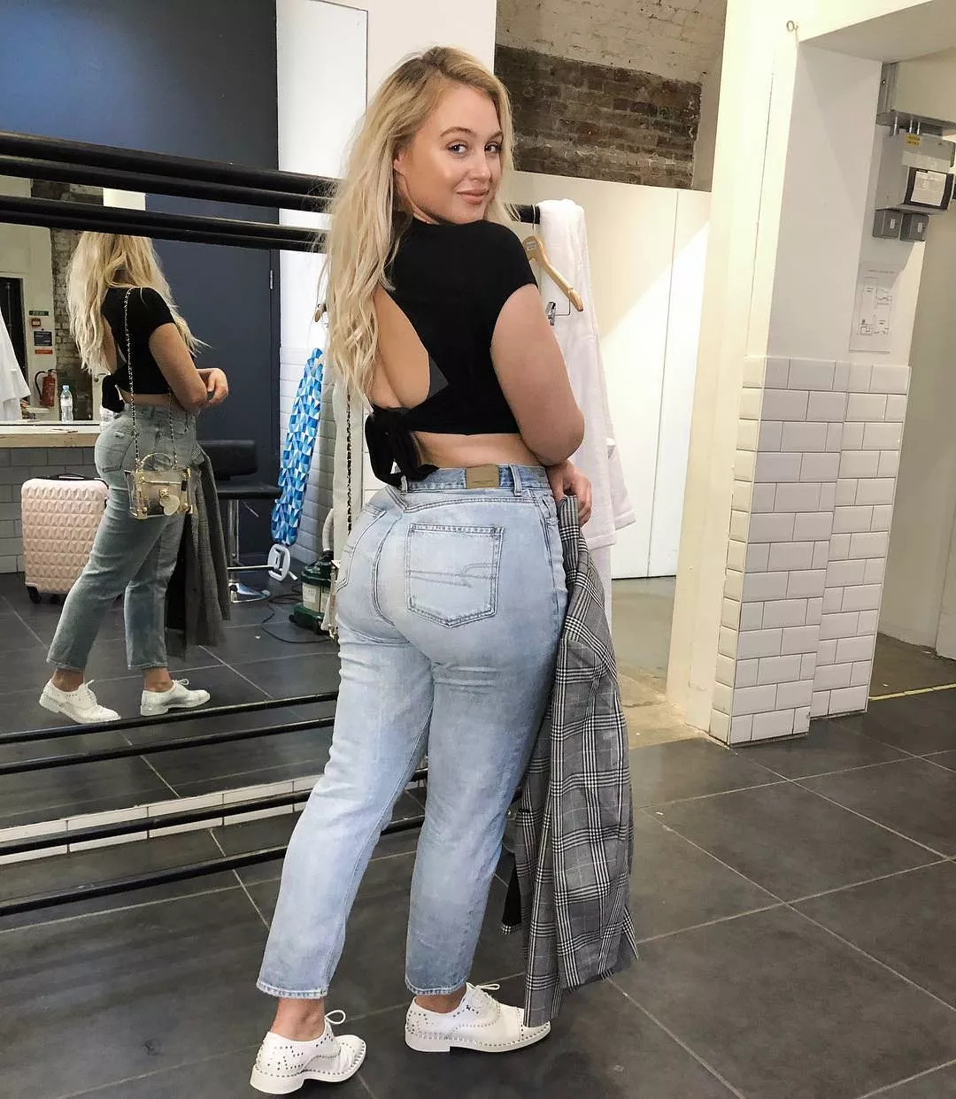 Iskra posted by LasherDeviance