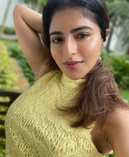 Iswarya Menon by DarkArmpitSmell