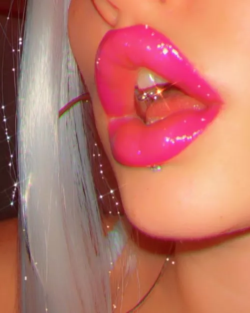 It all starts with the lips (not OC) by Badsammie