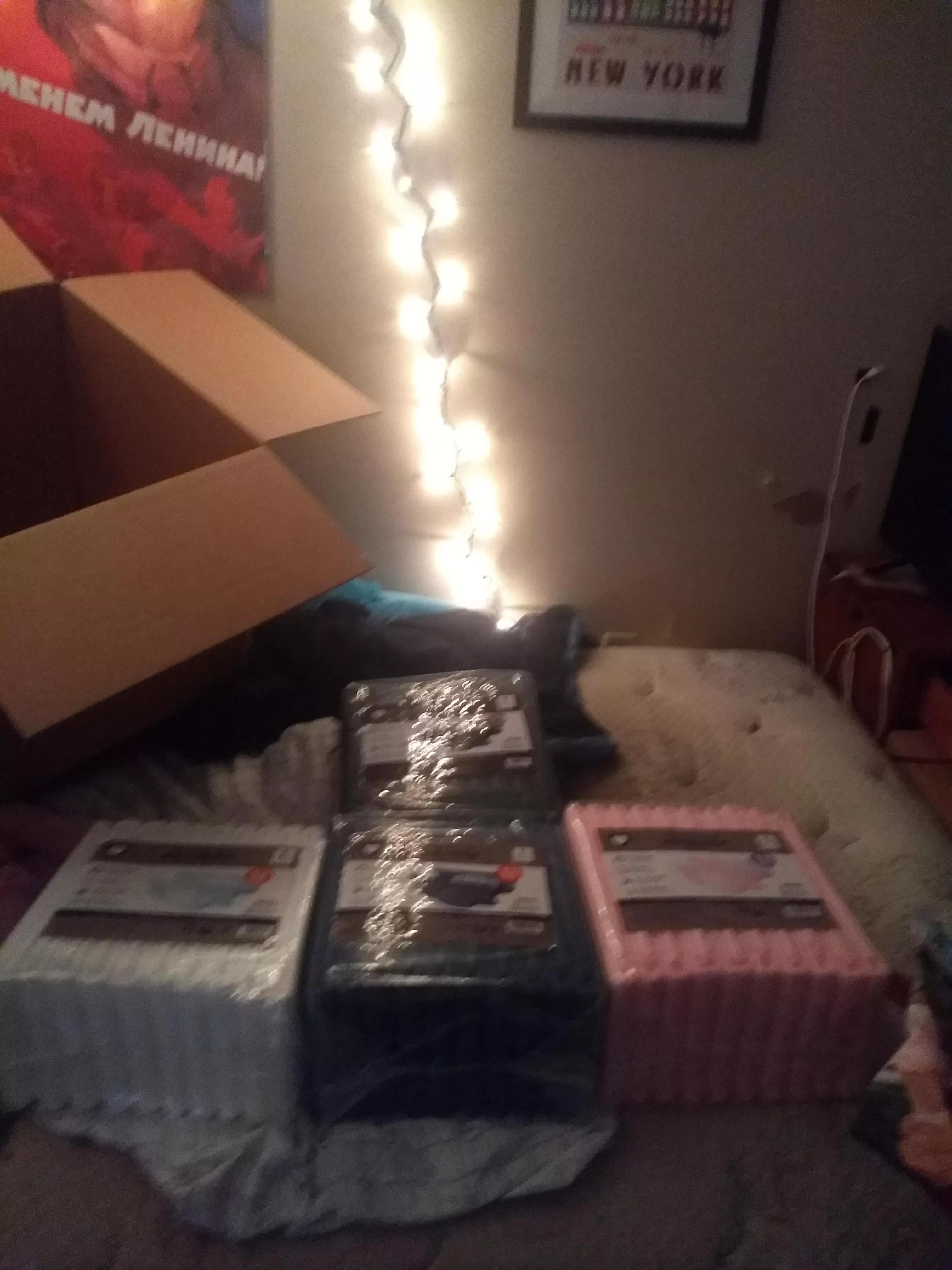 IT ARRIVED, AFTER A WEEK OF HARD WORK IN THE RESTAURANT BUIZ! posted by TheCupcakeScrub