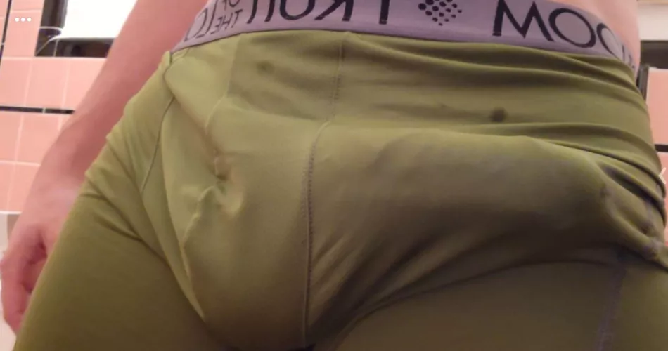 It doesn't leave much to the imagination does it? by jmhjfnix