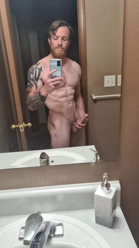 It is SO NICE being able to walk around naked at home again by stardew0631