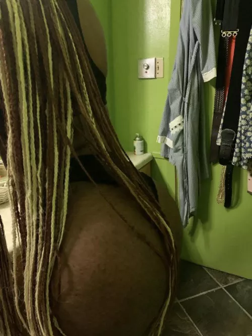 It look good from the back 😋 by Jasdaslutt