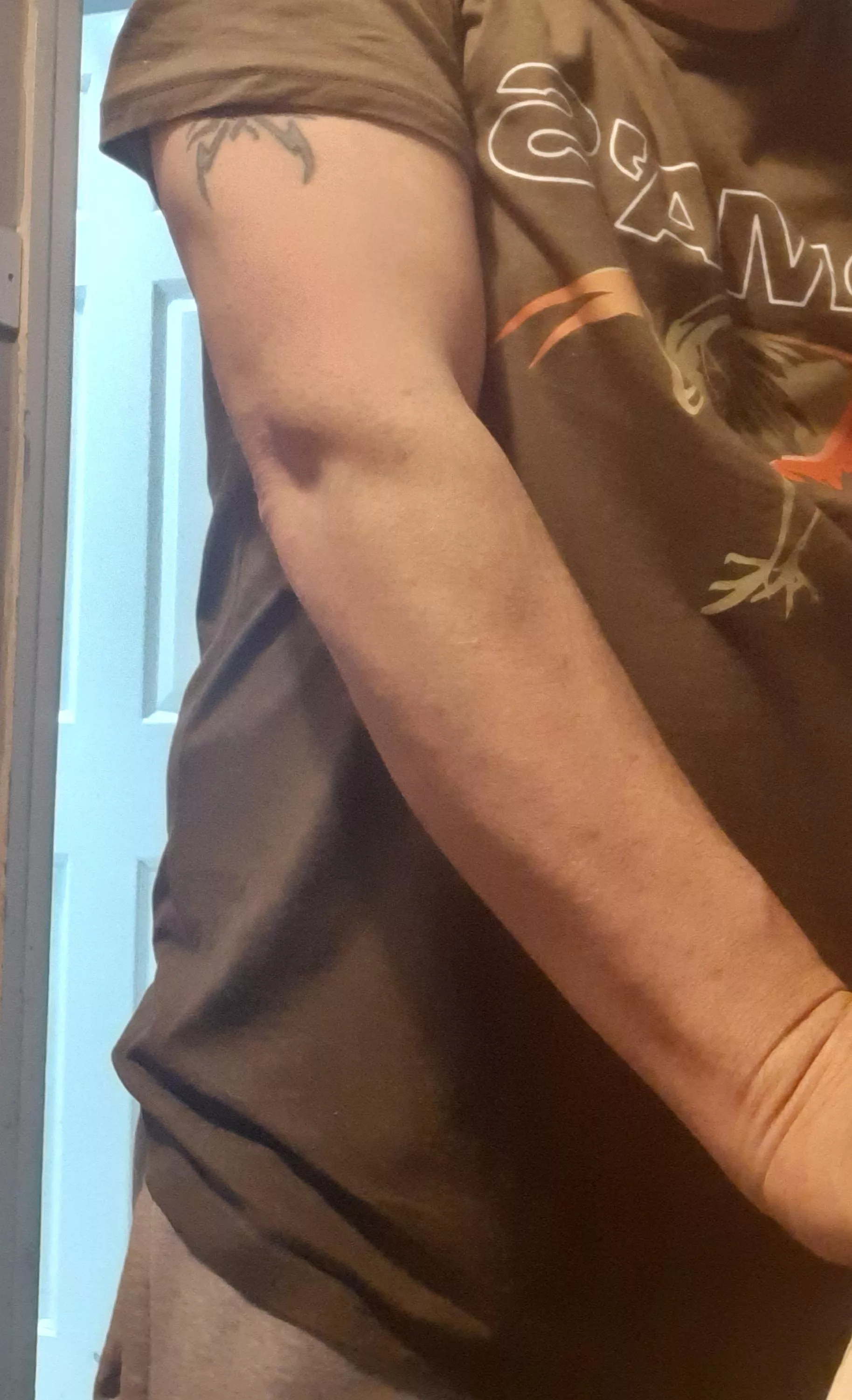 It looks OK IRL but my camera isn't the best. posted by nnmgRandomness