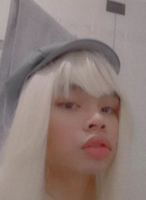 It needs some brushing but my blonde wig is here yayy😄 by Cholru