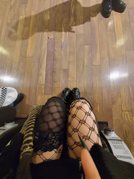 It seems like a lot of ppl like alt girls now which is lucky for me hehe... people think im soo innocent even tho I dress like a whore sometimes maybe it's my soft voice and being Naive but what should be my first picture... by cumwhorekitty