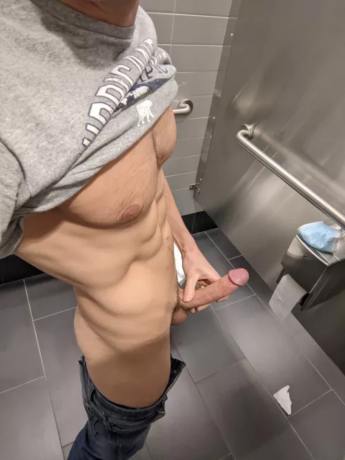 it sometimes gets boring at work ... by dannyboy785