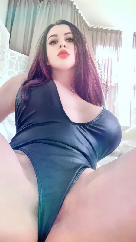 It tastes as sweet as it looks 💦 [OC] by larkinlovexxx