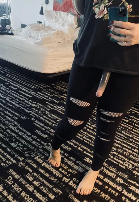 It turns from black to pink as it gets hotter..🥵 by FireisMagick