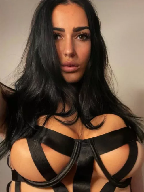 Italian chick 🐥 15% off new subscriptions link in comments by Spinnesse