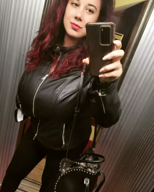 Italian elevator shaft by yepjeeway