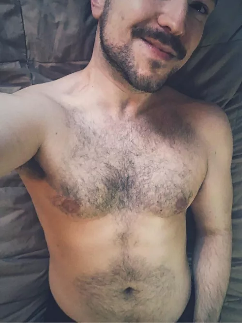 It’s a cold snowy day here in Alaska... I need someone to come keep me warm 🔥 by alachronism