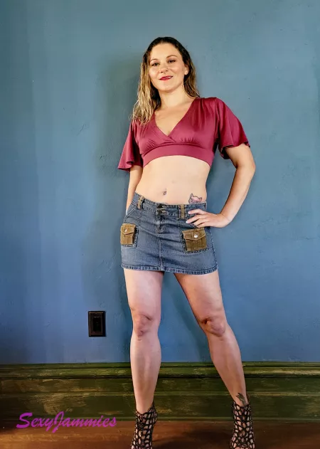 It's a good thing I don't have an office job. by SexyJammiescpl