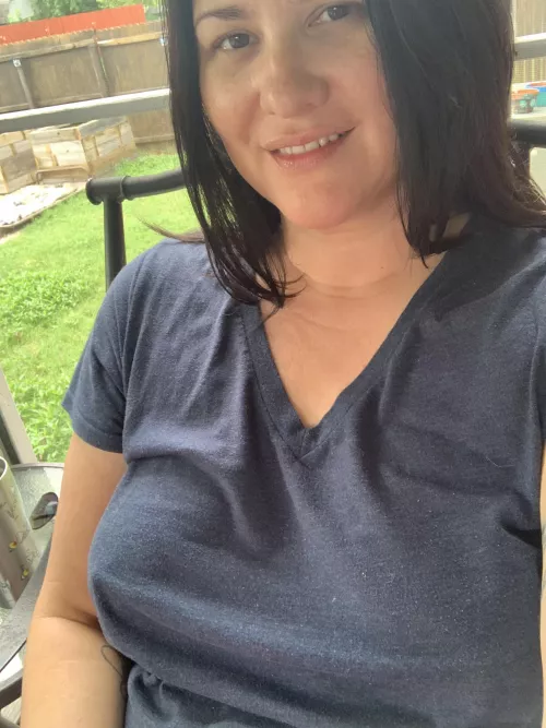 It’s a little chilly this morning, but the sunshine feels so nice!❤️ by dominoscable