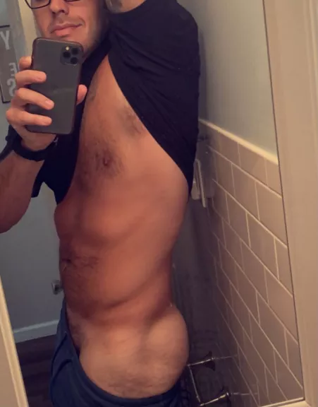 It’s a stormy Saturday here. What should we do? by scottyb61555