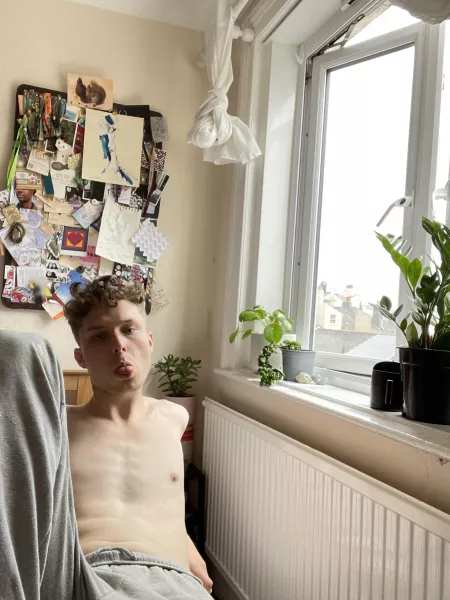 It’s a Sunday bun day for me x 😉 by 420_stonerr_bonerr