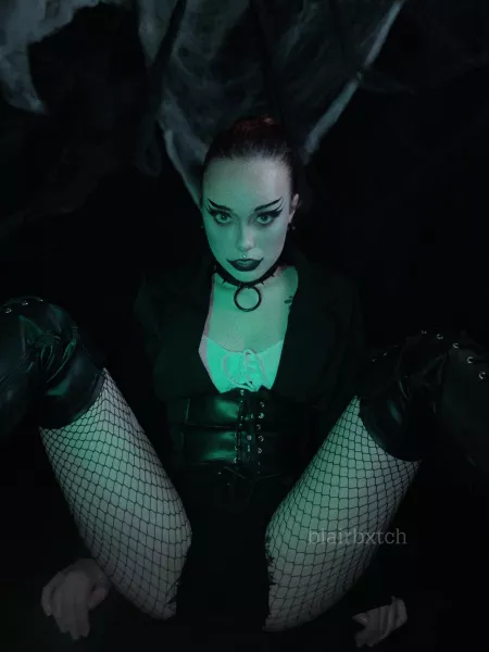 it’s almost spooky season which means it’s almost sexy slenderman season 💀👀 by blairbxtch