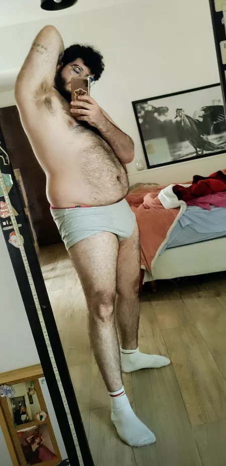 It's always a good time to stretch. Wanna see my morning routine? Free OF in my profile by onlycuddlybear