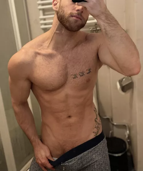 It’s back! The hair is back! by Fitcookieface