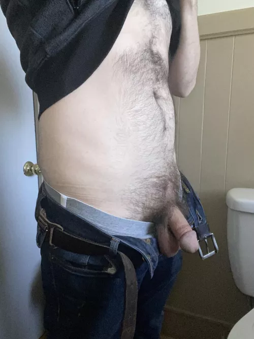 It’s been an exhausting year. I miss the body positive community. Here’s my risky pic from work. If it slows down I may make time to answer dm’s. by AtNathanXo