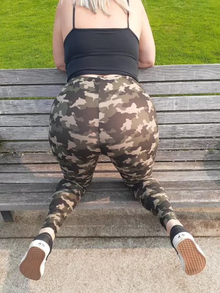 It's camouflage, look closer🔬 by roosterbfree