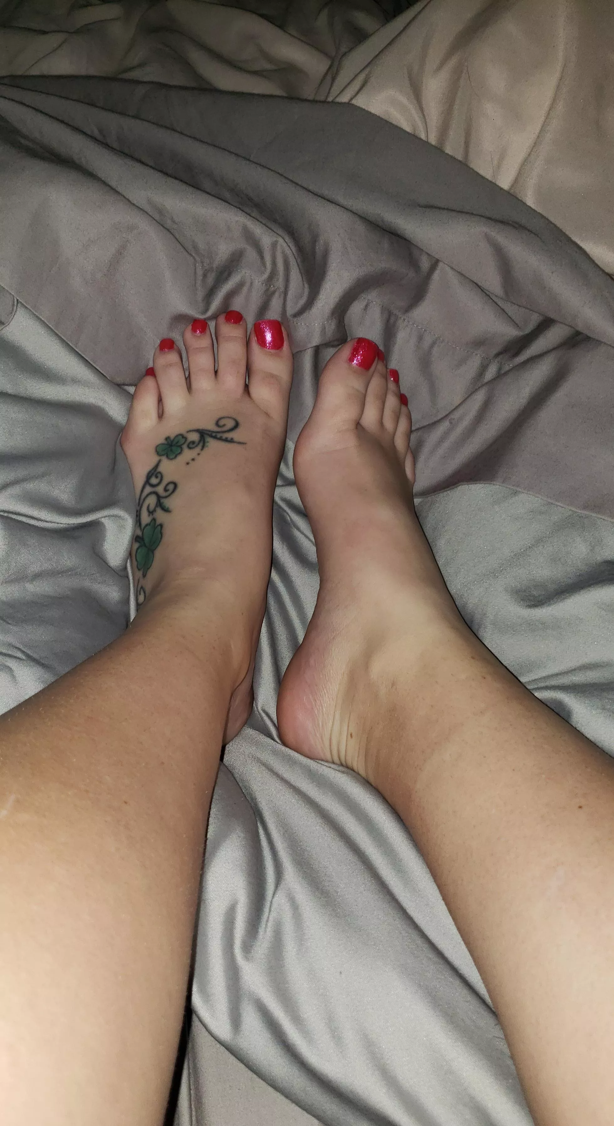 Its cold outside, come keep me warm posted by Lucky_feet_93