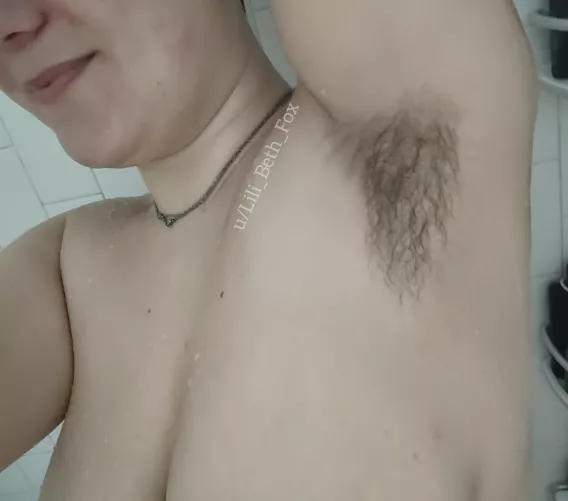 It's finally long enough to lay flat when it's wet! 😍💦 by Lili_Beth_Fox