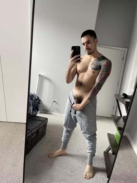 It’s finally sweat pants weather 😉 by EverythingsOak