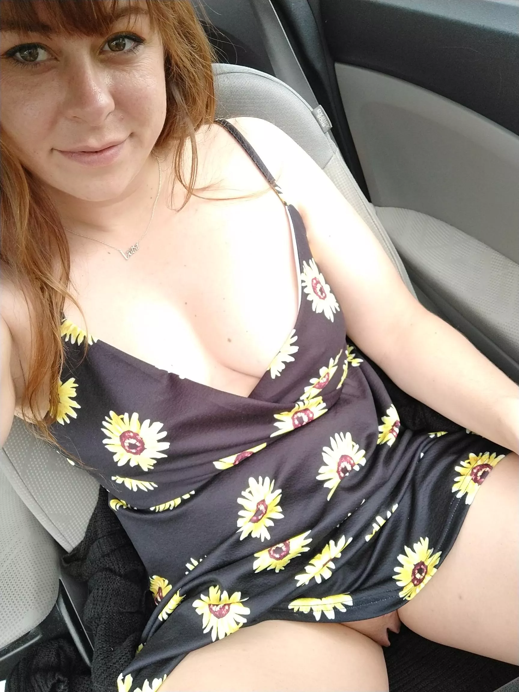 It's finally warm enough for dresses again 🙌 posted by KinkyLove692