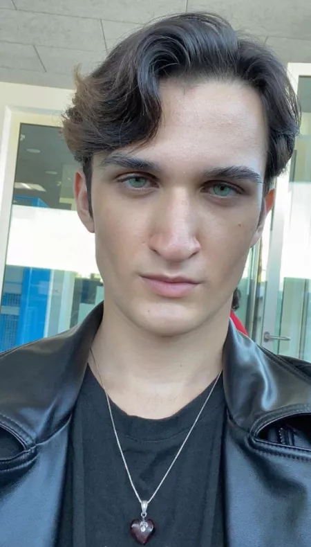 it’s fridayyyyyyyyyyyyyyy by thedevilthe