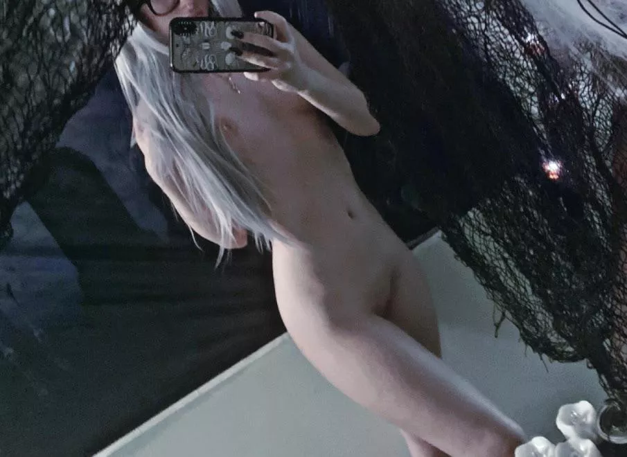 it’s fully nude night friday ;) 🤍 posted by SeduceSatan