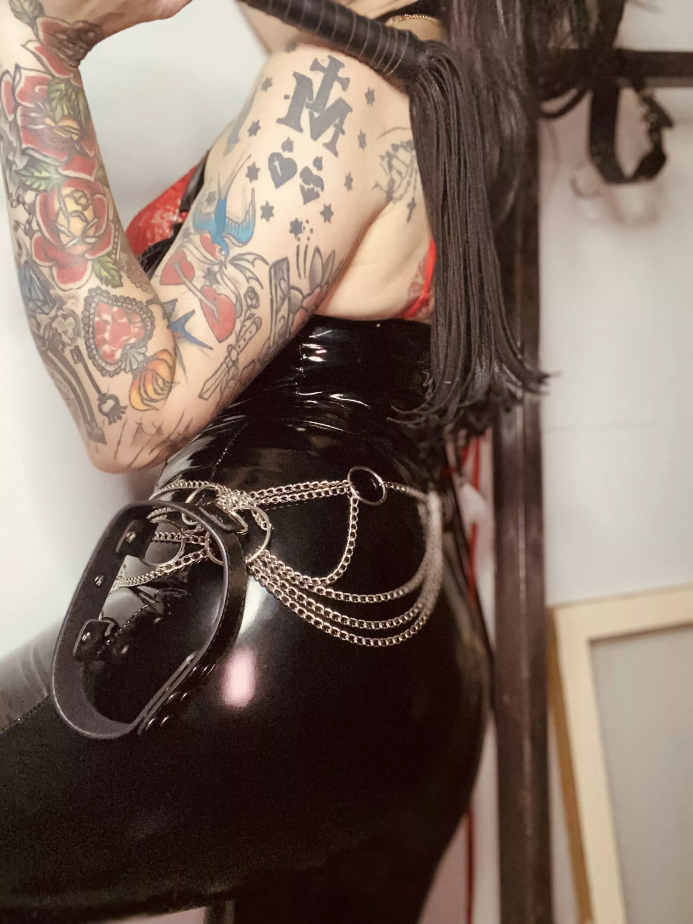 Its fun to play with master when she was just satisfied by a bull. Her glow makes you even more infatuated posted by MadamRabbitx