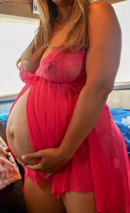 It's getting so big these days... by CremeFilledBunny