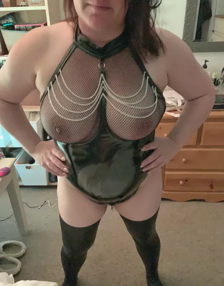 It’s gonna be an all leather long weekend [F] by WifeLuvsPosing