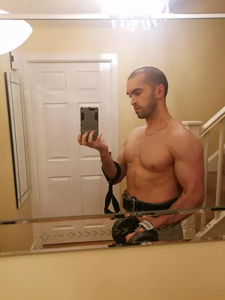 It's Gym Time Boys ... 😈 by lucaslopezuk